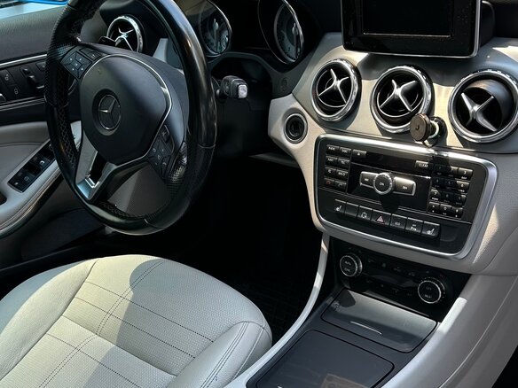 2014 Mercedes-Benz GLA 200 I (X156), голубой, 1850000 рублей - вид 6