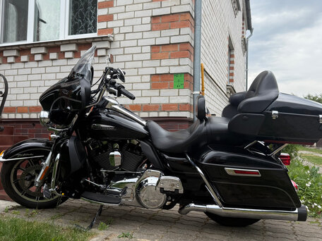 2016 Harley-Davidson Electra Glide, чёрный, 1443382 рублей, вид 3