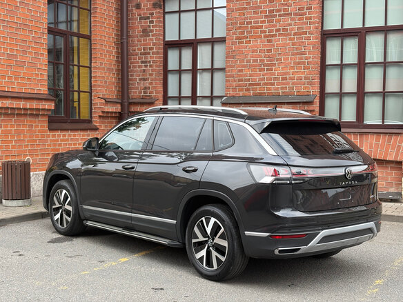 2023 Volkswagen Tayron I Рестайлинг, чёрный, 2600000 рублей - вид 6