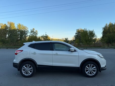 2017 Nissan Qashqai II, белый, 1650000 рублей, вид 5