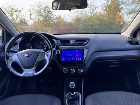 2015 Kia Rio III Рестайлинг, белый, 800000 рублей, вид 5