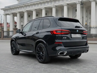 2020 BMW X5 30d IV (G05/G18), чёрный, 8700000 рублей, вид 3