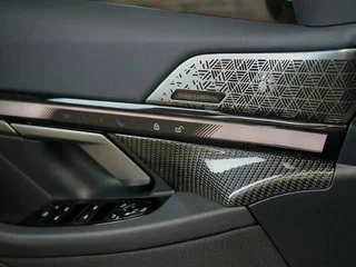 2025 BMW 5 серии 540d xDrive VIII (G60/G61/G68), серый, 12989000 рублей, вид 4
