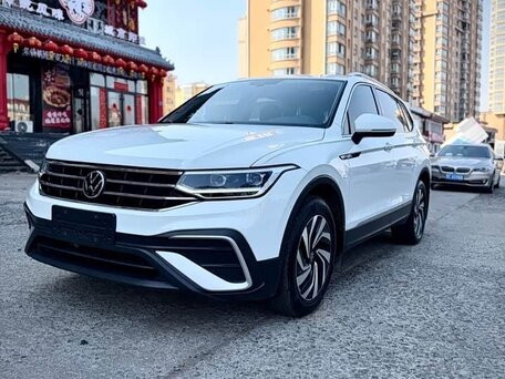 2022 Volkswagen Tiguan L II Рестайлинг (China Market), белый, 3100000 рублей, вид 1
