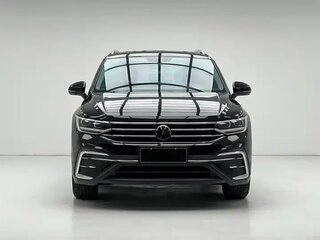 2022 Volkswagen Tiguan II Рестайлинг, чёрный, 2760000 рублей, вид 2