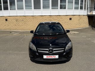 2014 Mercedes-Benz A-Класс 180 III (W176), чёрный, 1530000 рублей, вид 1