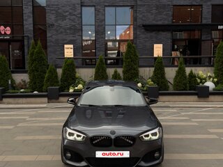 2019 BMW 1 серии 118i II (F20/F21) Рестайлинг 2, серый, 2075000 рублей, вид 1