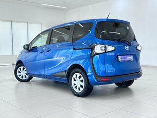 2018 Toyota Sienta II, синий, 1370000 рублей, вид 4