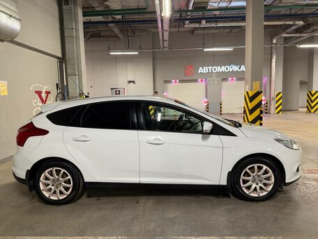 2013 Ford Focus III, белый, 650000 рублей, вид 4