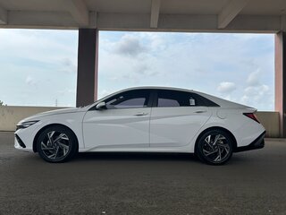 2023 Hyundai Elantra N Line VII (CN7) Рестайлинг, белый, 2050000 рублей, вид 2