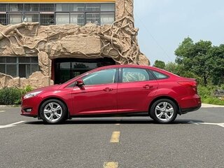 2018 Ford Focus III Рестайлинг, красный, 950000 рублей, вид 5