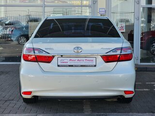 2016 Toyota Camry VII (XV50) Рестайлинг, белый, 1949000 рублей, вид 4