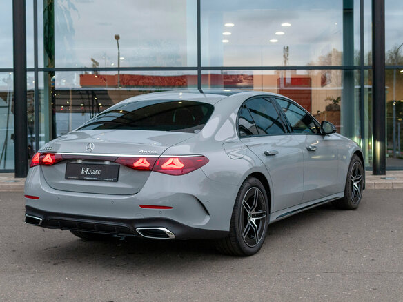 2026 Mercedes-Benz E-Класс 300 VI (W214, S214), серый, 10250000 рублей - вид 1
