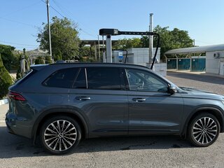 2025 Geely Monjaro (Xingyue L) I Рестайлинг (China Market), серый, 3650000 рублей, вид 4
