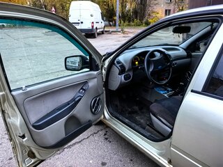2010 Lada (ВАЗ) Kalina I, жёлтый, 155000 рублей, вид 4