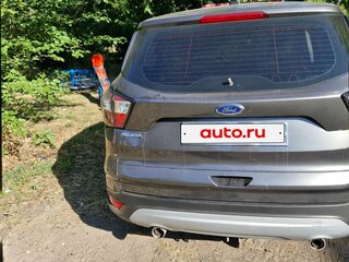 2017 Ford Kuga II Рестайлинг, серый, 2200000 рублей, вид 3