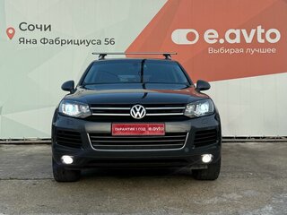 2011 Volkswagen Touareg II, серый, 1729000 рублей, вид 2