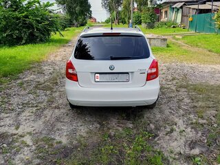 2012 Skoda Fabia II Рестайлинг, белый, 520000 рублей, вид 5