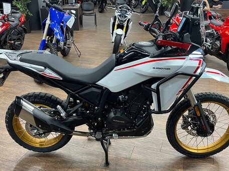 2026 QJMotor SRT 450 RX, белый, 590000 рублей, вид 5
