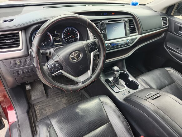 2014 Toyota Highlander III (XU50), красный, 2800000 рублей - вид 13
