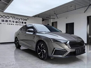 2023 Skoda Octavia IV (A8), серый, 1870000 рублей, вид 2
