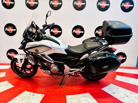 2012 Honda NC 700X, белый, 430000 рублей, вид 2