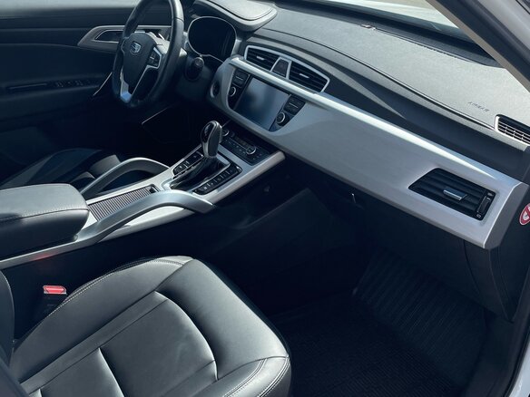 2019 Geely Atlas I, белый, 1750000 рублей - вид 12