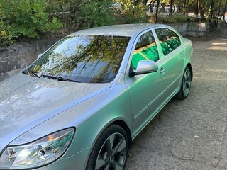 2013 Skoda Octavia II (A5) Рестайлинг, серый, 900000 рублей, вид 1