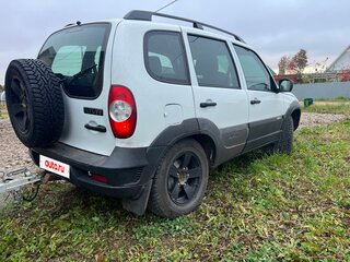 2016 Chevrolet Niva I Рестайлинг, белый, 420000 рублей, вид 3