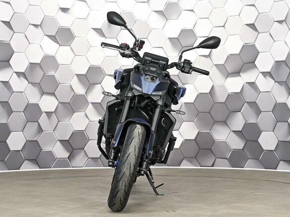 2024 Yamaha MT-09 (FZ-09), синий, 1249000 рублей - вид 4