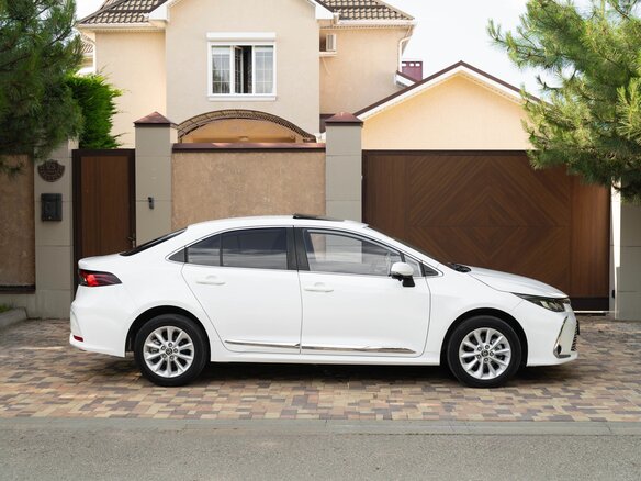 2022 Toyota Corolla XII (E210), белый - вид 6