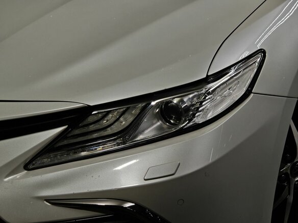 2021 Toyota Camry VIII (XV70) Рестайлинг, белый, 2830000 рублей - вид 9