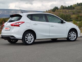 2015 Nissan Tiida II, белый, 1200000 рублей, вид 4