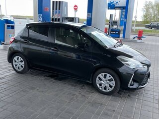 2019 Toyota Vitz III (XP130) Рестайлинг 2, чёрный, 1190000 рублей, вид 4
