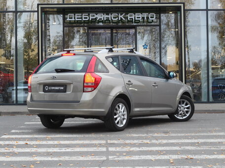 2010 Kia Ceed I Рестайлинг, серебристый, 950000 рублей, вид 3