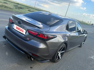 2018 Toyota Camry US Market VIII (XV70), серый, 2800000 рублей, вид 4