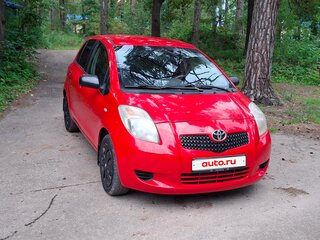 2008 Toyota Yaris II, красный, 400000 рублей, вид 2