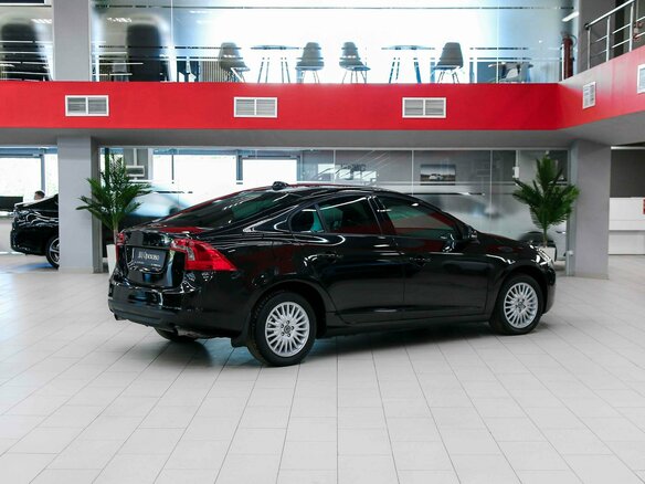 2010 Volvo S60 II, чёрный, 895000 рублей - вид 1
