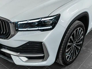 2026 Geely Monjaro I Рестайлинг, белый, 4904990 рублей, вид 4