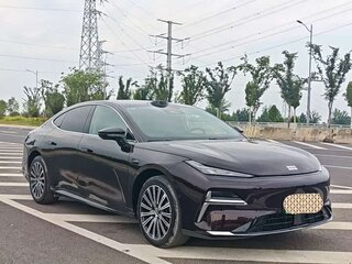 2026 Geely Galaxy Starshine 8 28.3 kWh, чёрный, 2975000 рублей, вид 3