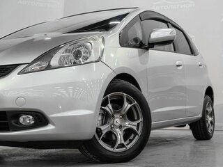 2009 Honda Fit II, серый, 760000 рублей, вид 3