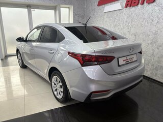 2018 Hyundai Solaris II, серебристый, 1399000 рублей, вид 3