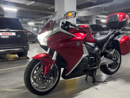 2011 Honda VFR 1200, красный, 800000 рублей, вид 4