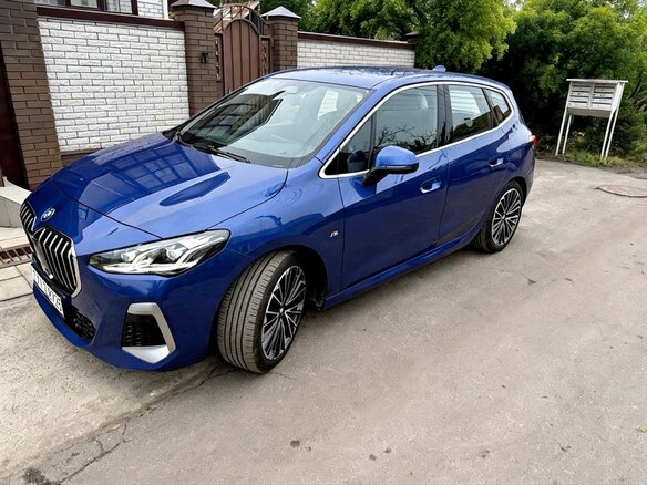 2024 BMW 2 серии Active Tourer 218i U06, синий, 3350000 рублей - вид 1