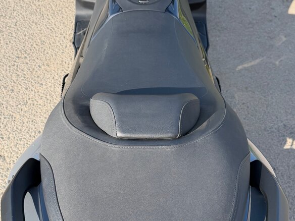 2022 Yamaha TMAX, серый, 1300000 рублей - вид 7