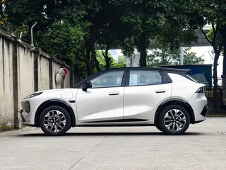 2026 Changan Qiyuan Q05 51.9 kWh II, серебристый, 2280034 рублей, вид 4