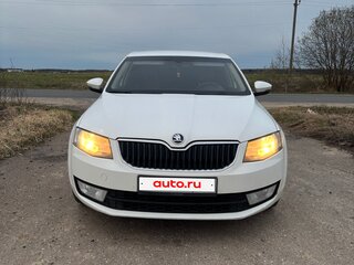 2013 Skoda Octavia III (A7), белый, 880000 рублей, вид 2