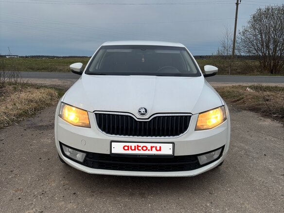 2013 Skoda Octavia III (A7), белый, 880000 рублей - вид 1