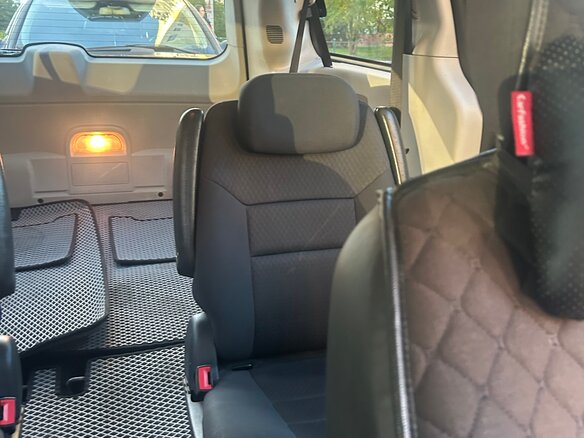 2010 Dodge Caravan Grand V, чёрный, 1020000 рублей - вид 6