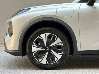 2026 Changan Qiyuan Q05 51.9 kWh II, серебристый, 2300000 рублей, вид 5